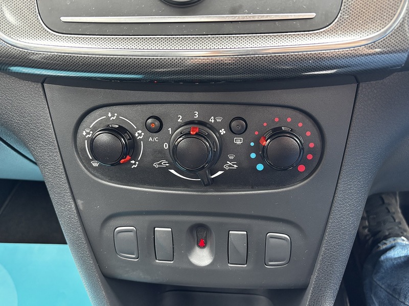 Dacia Sandero Stepway TCe Essential - U384