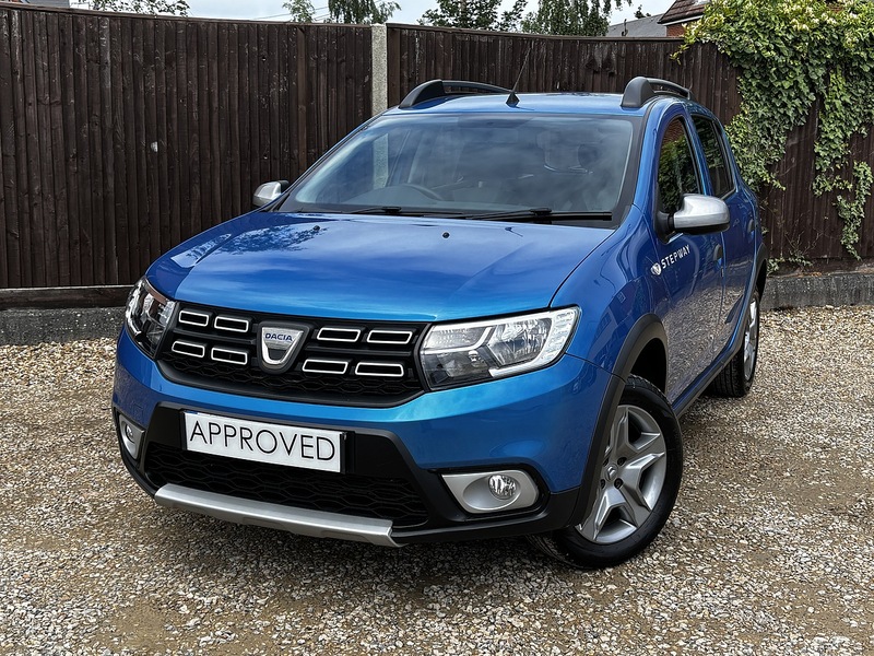 Dacia Sandero Stepway TCe Essential - U384