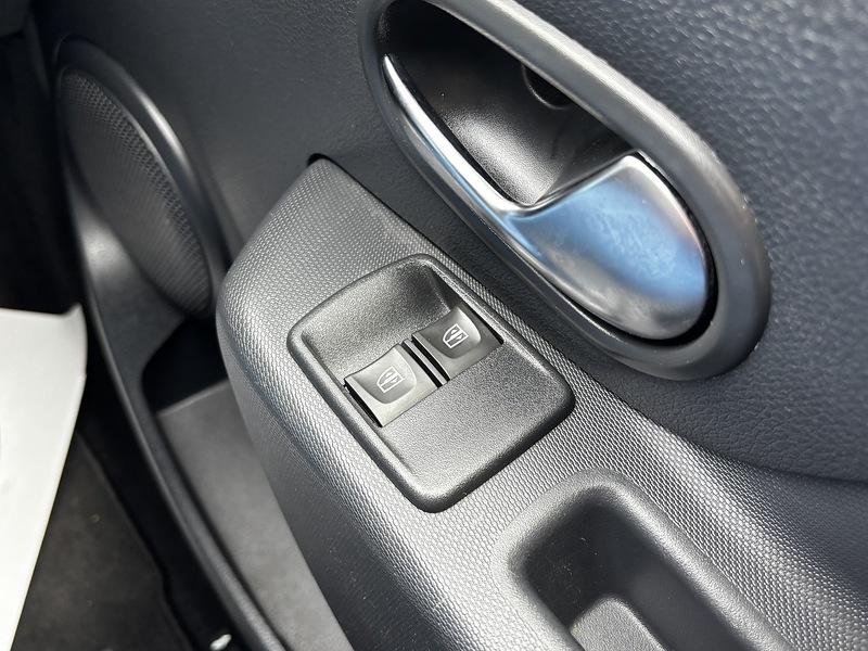 Dacia Sandero Stepway TCe Essential - U384