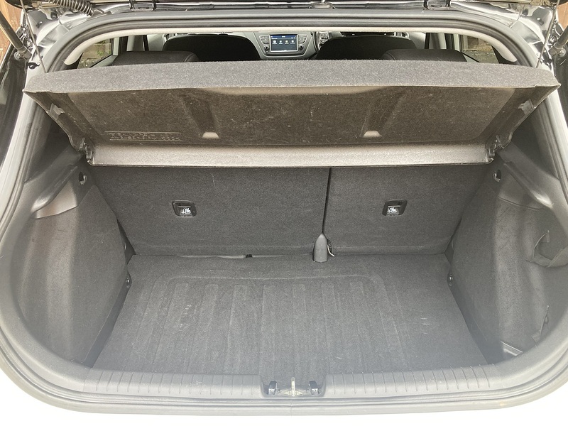 Hyundai i20 Play - U385