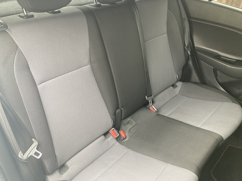 Hyundai i20 Play - U385