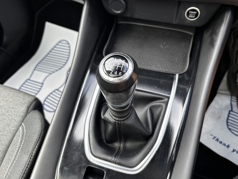 Nissan Qashqai DIG-T MHEV N-Connecta - U388