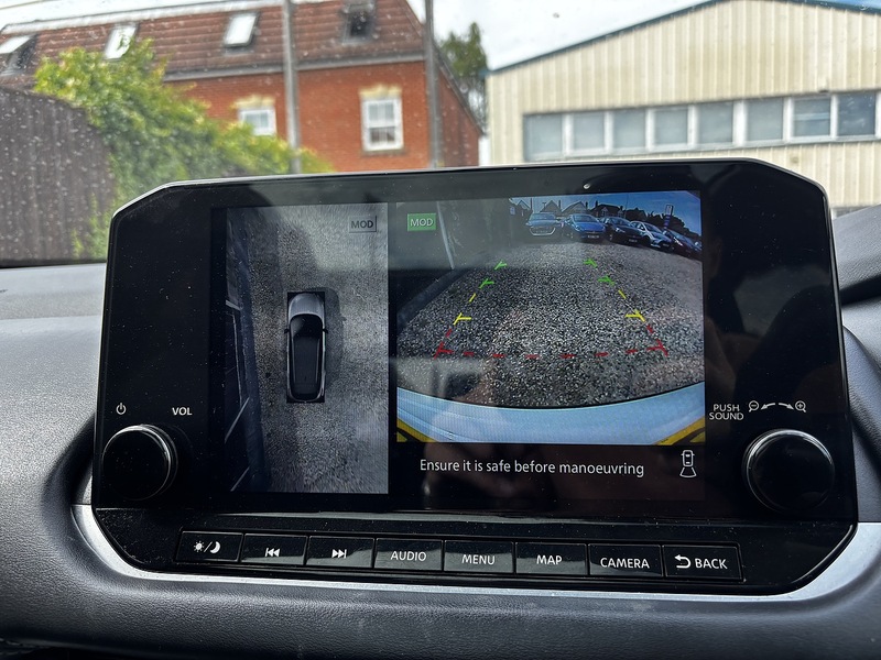 Nissan Qashqai DIG-T MHEV N-Connecta - U388