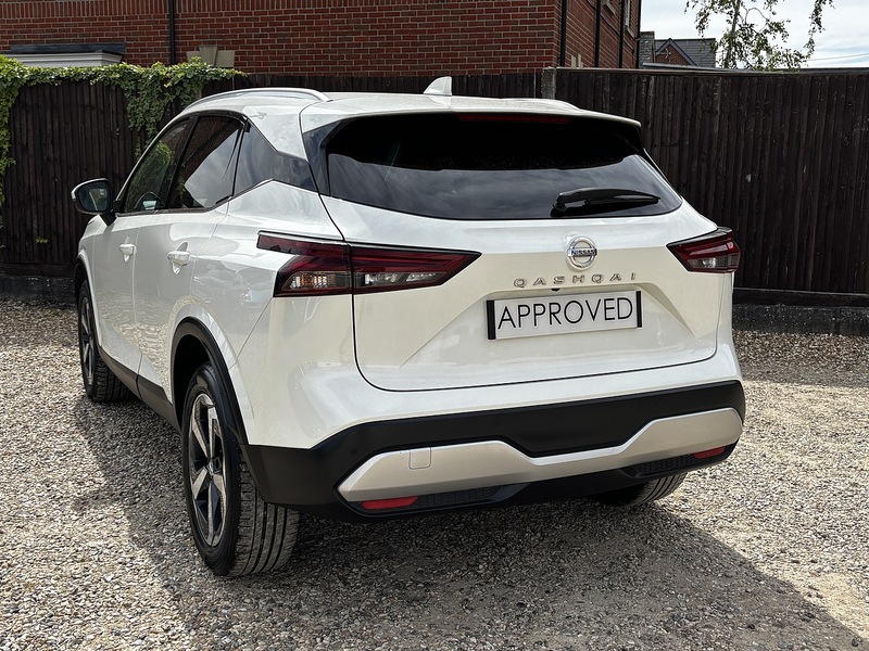 Nissan Qashqai DIG-T MHEV N-Connecta - U388