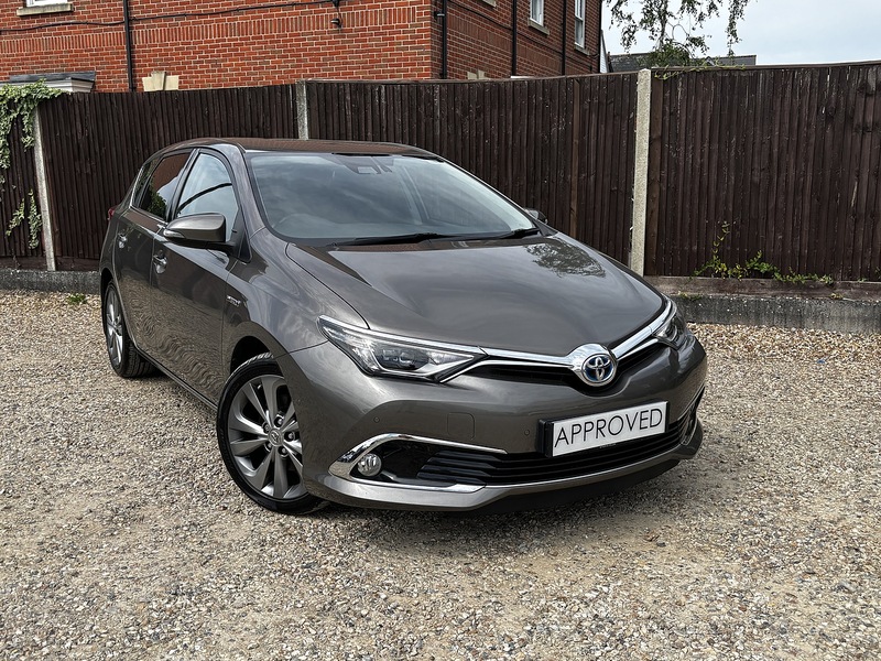 Toyota Auris VVT-h Excel - U390