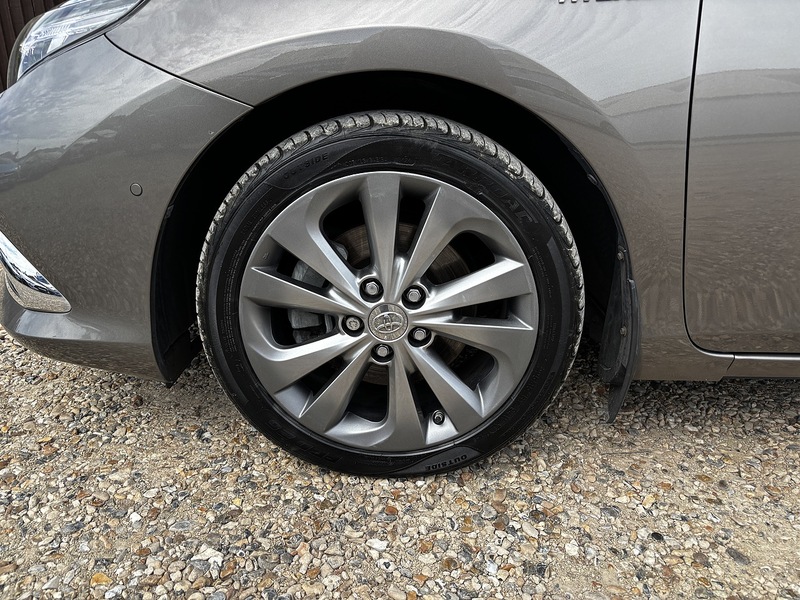 Toyota Auris VVT-h Excel - U390