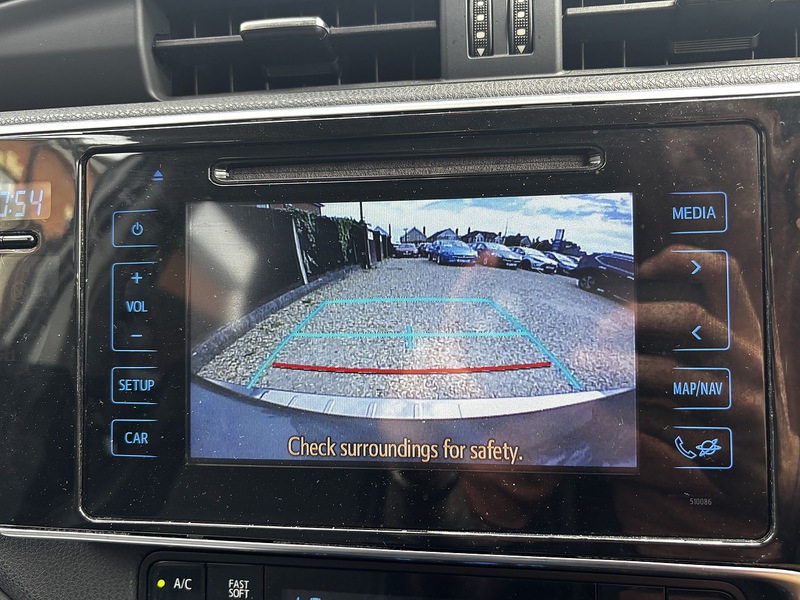 Toyota Auris VVT-h Excel - U390