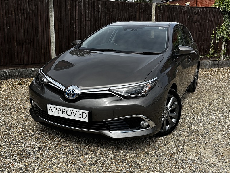 Toyota Auris VVT-h Excel - U390