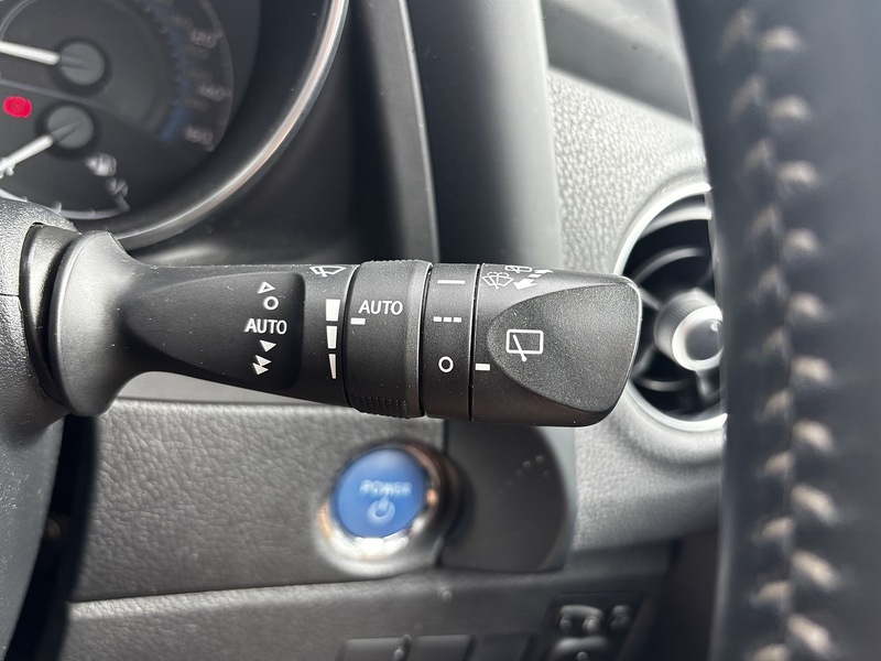 Toyota Auris VVT-h Excel - U390