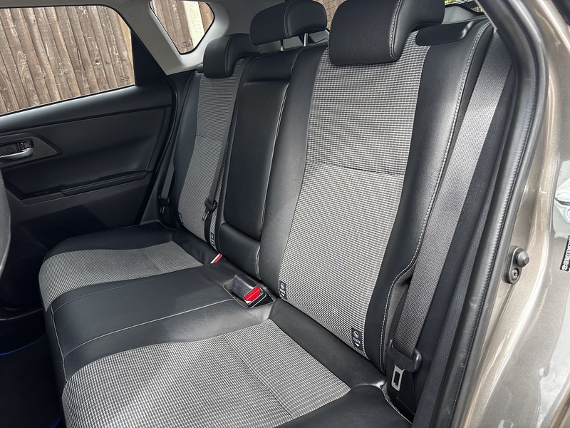 Toyota Auris VVT-h Excel - U390