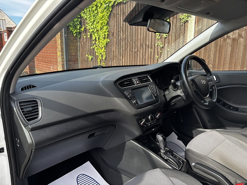 Hyundai i20 T-GDi SE - U399