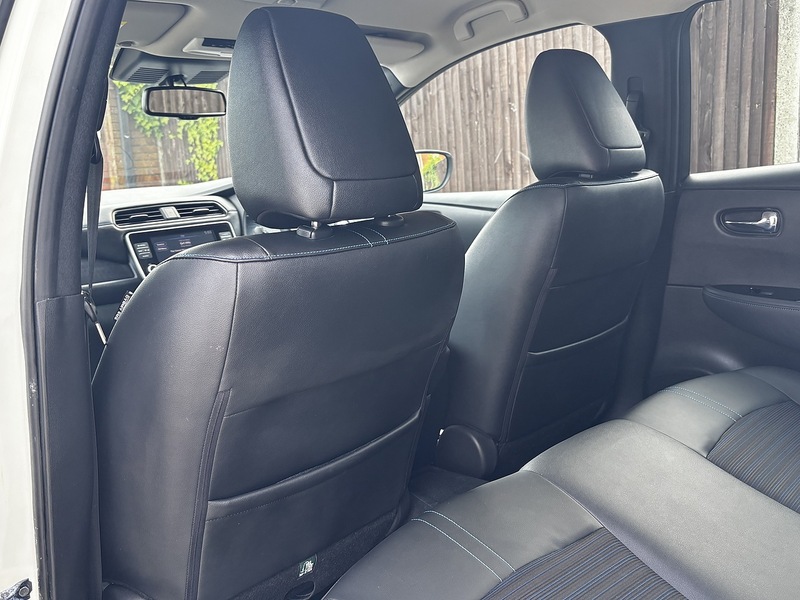 Nissan Leaf N-Connecta - U404