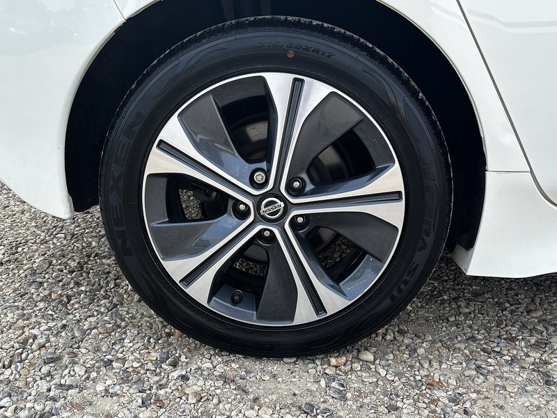 Nissan Leaf N-Connecta - U404