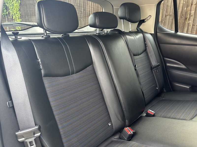 Nissan Leaf N-Connecta - U404