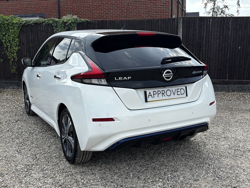 Nissan Leaf N-Connecta - U404