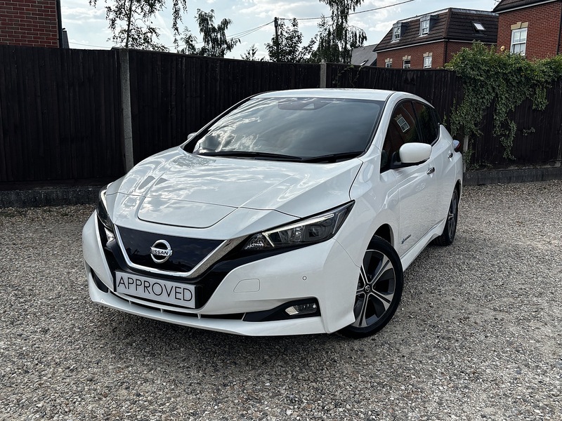 Nissan Leaf N-Connecta - U404