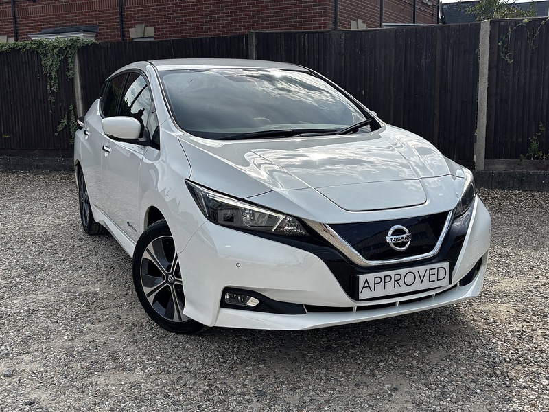 Nissan Leaf N-Connecta - U404