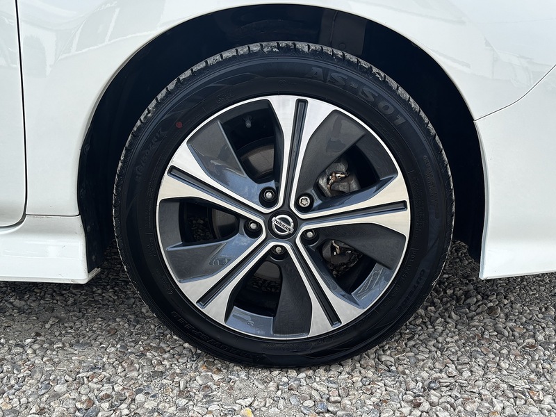 Nissan Leaf N-Connecta - U404
