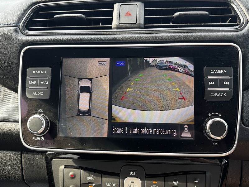 Nissan Leaf N-Connecta - U404