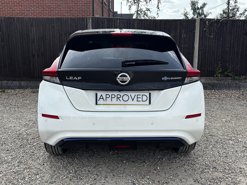Nissan Leaf N-Connecta - U404