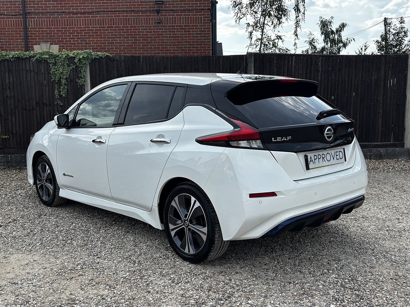 Nissan Leaf N-Connecta - U404