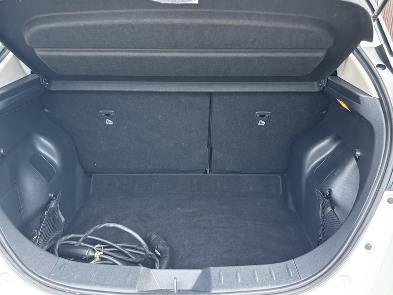Nissan Leaf N-Connecta - U404
