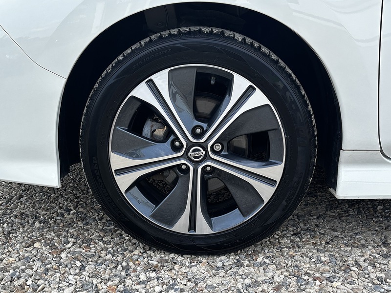Nissan Leaf N-Connecta - U404