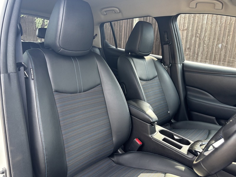 Nissan Leaf N-Connecta - U404