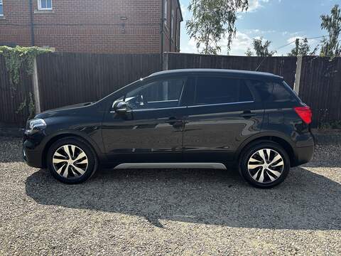 Suzuki SX4 S-Cross 64kWh Premium SE SUV 5dr Electric Auto (204 ps)