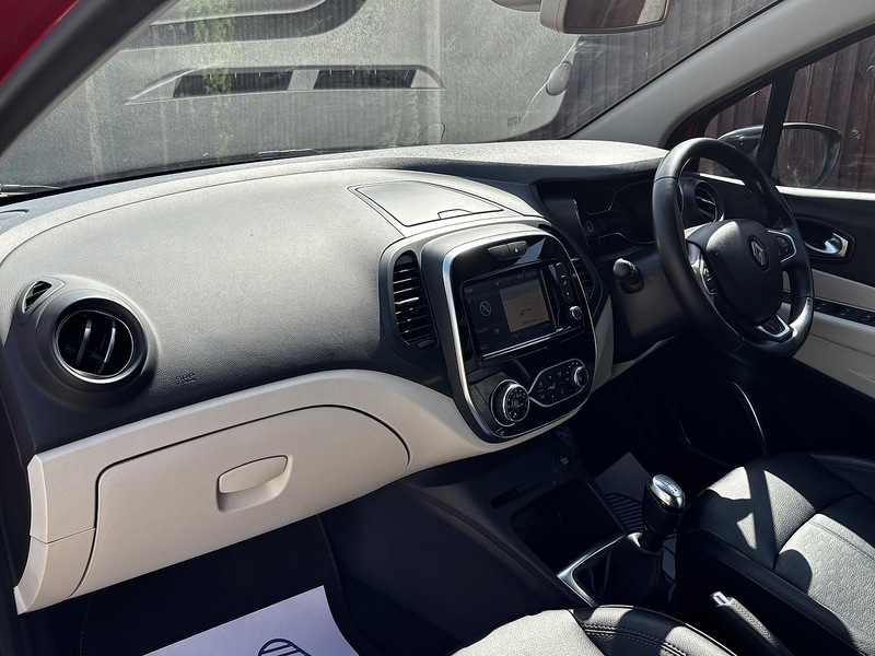 Renault Captur TCe ENERGY Signature X Nav - U408