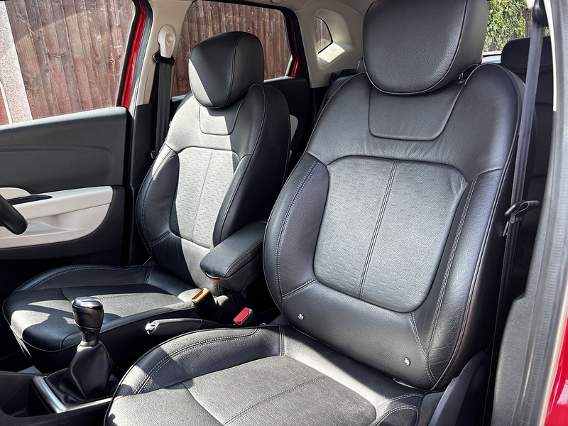 Renault Captur TCe ENERGY Signature X Nav - U408