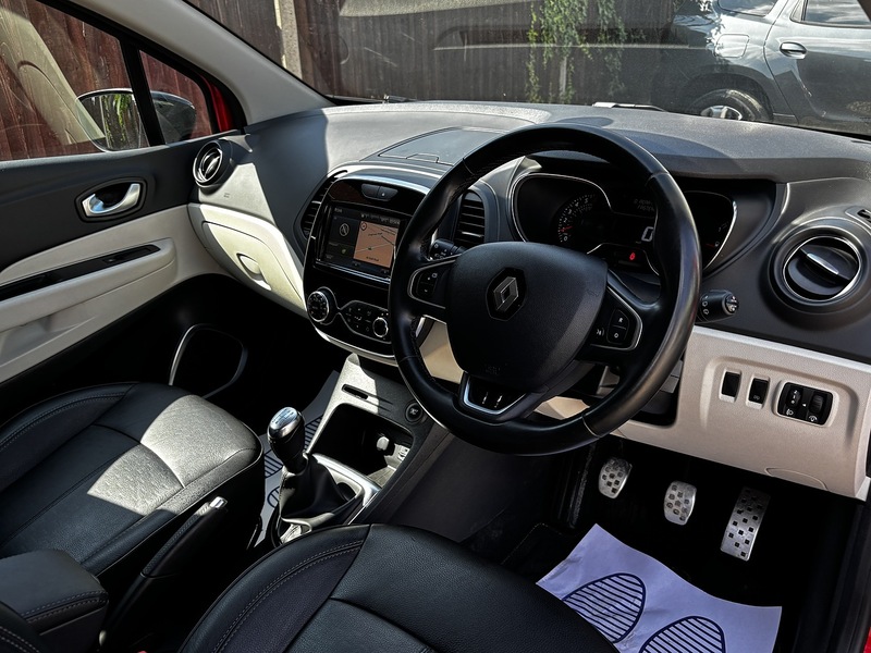 Renault Captur TCe ENERGY Signature X Nav - U408