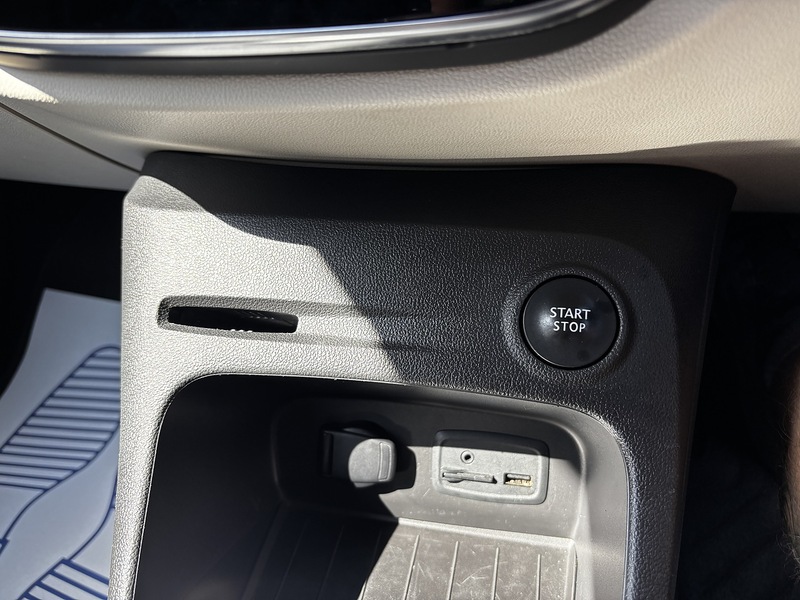 Renault Captur TCe ENERGY Signature X Nav - U408