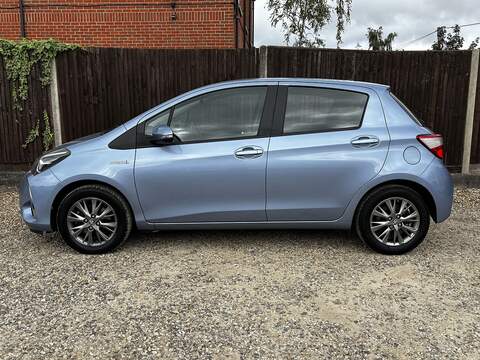 Toyota Yaris 1.4i ecoFLEX Energy Hatchback 5dr Petrol Easytronic Euro 6 (s/s) (a/c) (90 ps)