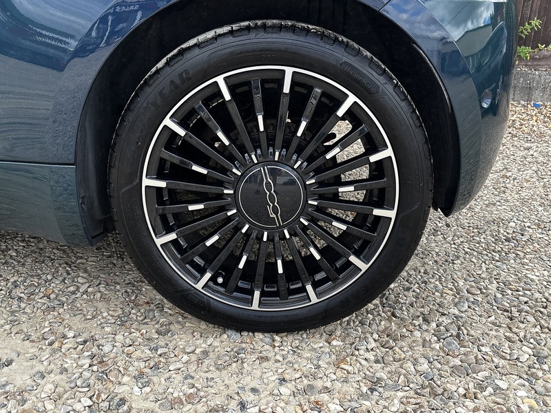 Fiat 500e La Prima - U428