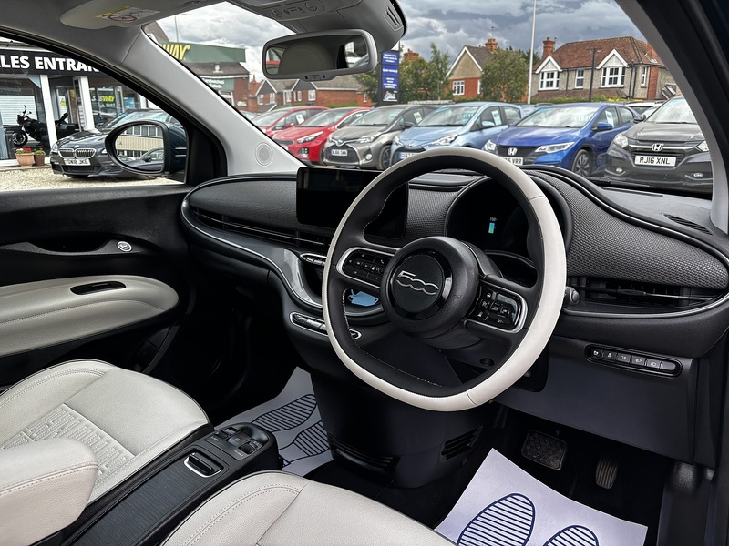 Fiat 500e La Prima - U428