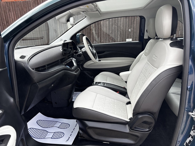 Fiat 500e La Prima - U428