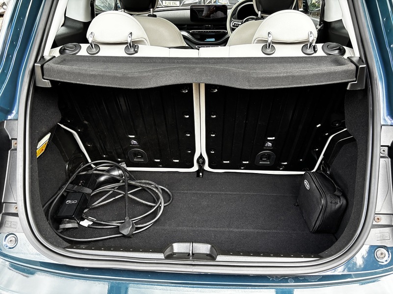 Fiat 500e La Prima - U428