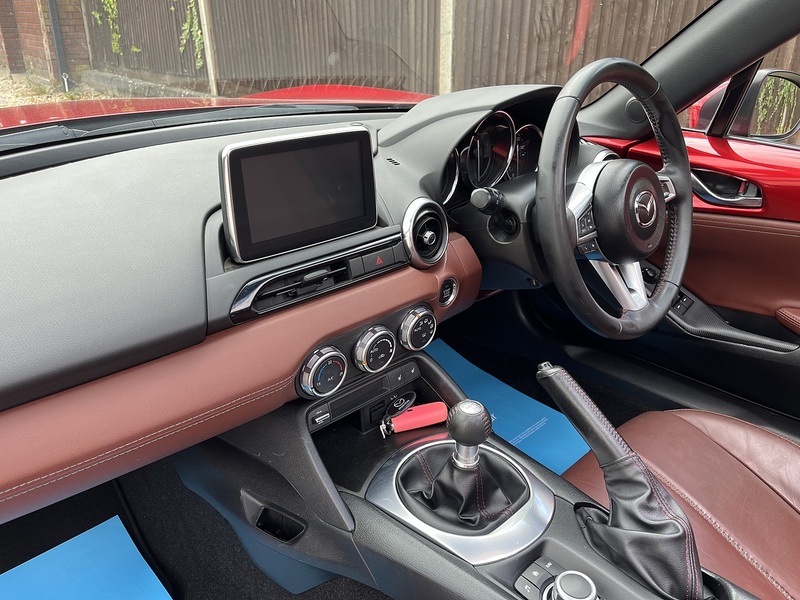 Mazda MX-5 RF SKYACTIV-G Sport Nav - U434