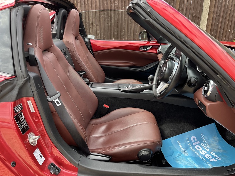 Mazda MX-5 RF SKYACTIV-G Sport Nav - U434