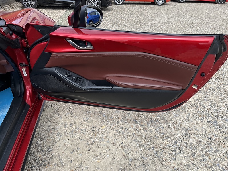 Mazda MX-5 RF SKYACTIV-G Sport Nav - U434