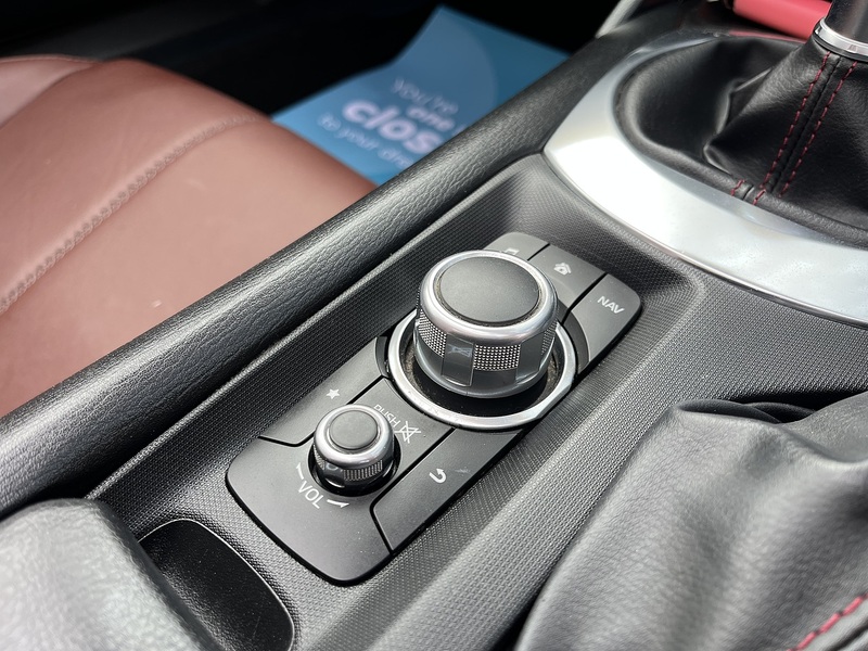 Mazda MX-5 RF SKYACTIV-G Sport Nav - U434