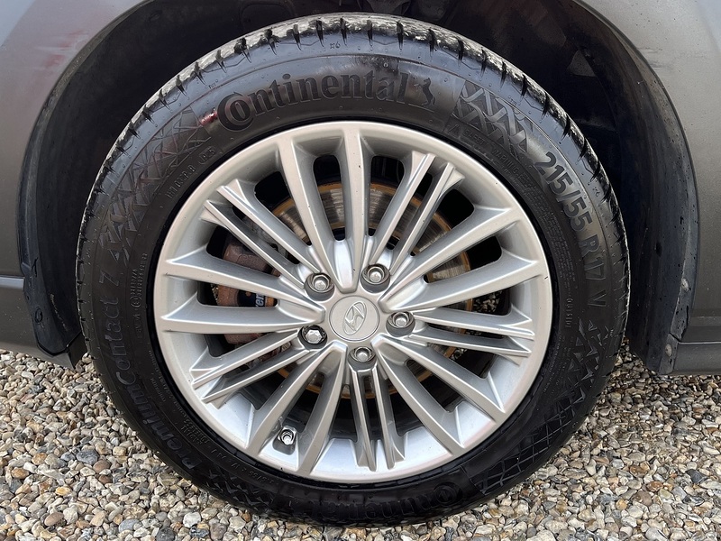 Hyundai KONA T-GDi SE - U450