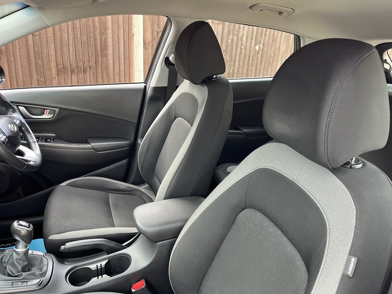 Hyundai KONA T-GDi SE - U450