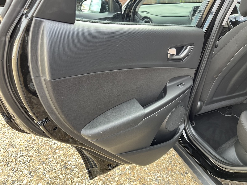 Hyundai KONA T-GDi SE - U450
