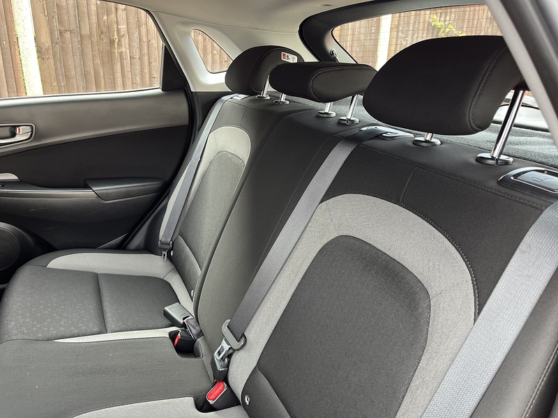 Hyundai KONA T-GDi SE - U450