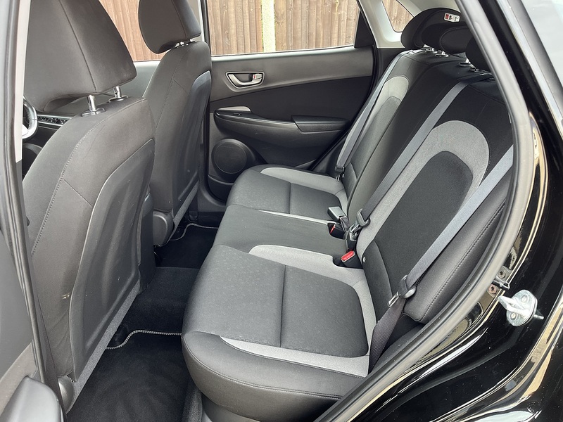 Hyundai KONA T-GDi SE - U450