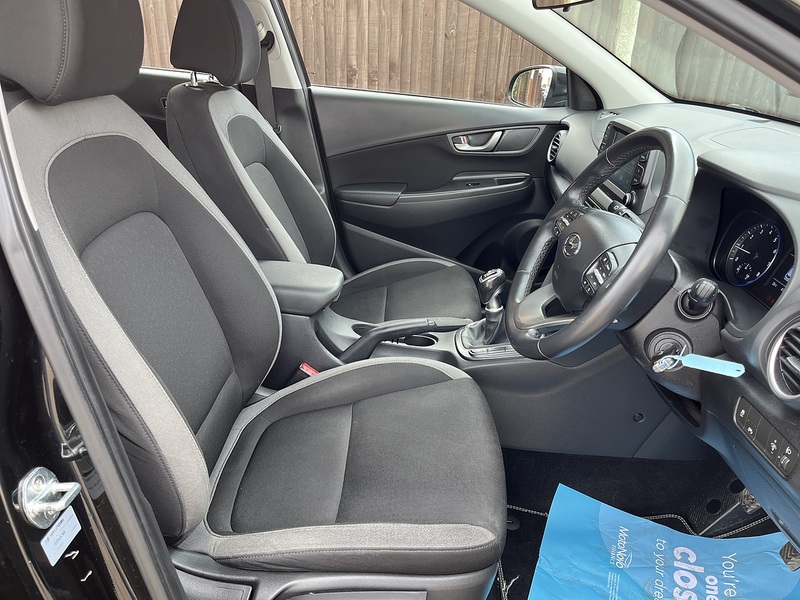 Hyundai KONA T-GDi SE - U450