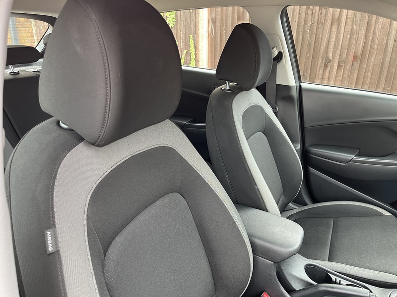 Hyundai KONA T-GDi SE - U450