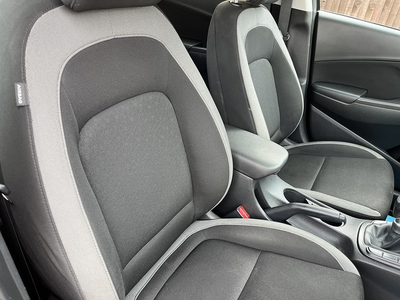 Hyundai KONA T-GDi SE - U450